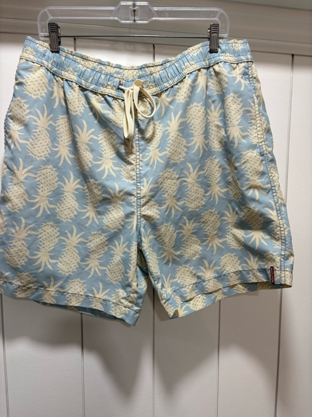 TOMMY BAHAMA PINEAPPLE UPSIDE DOWN Mens Large TRUNKS 7" SHORTS ELASTIC VOLLEY